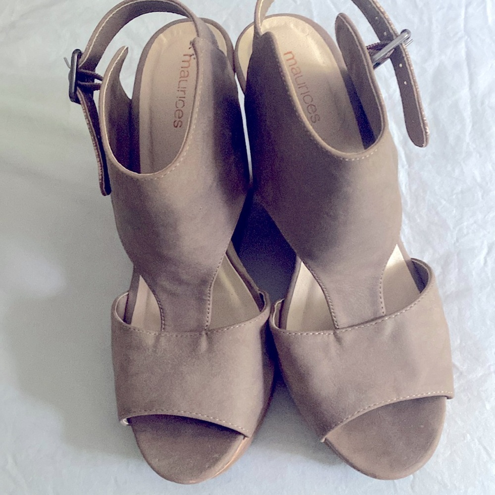 Maurices Women's Wedges platform Size 8M Tan